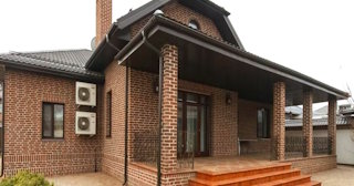 Строительство домов из кирпича с мансардой в Качканаре | от 3560 рублей